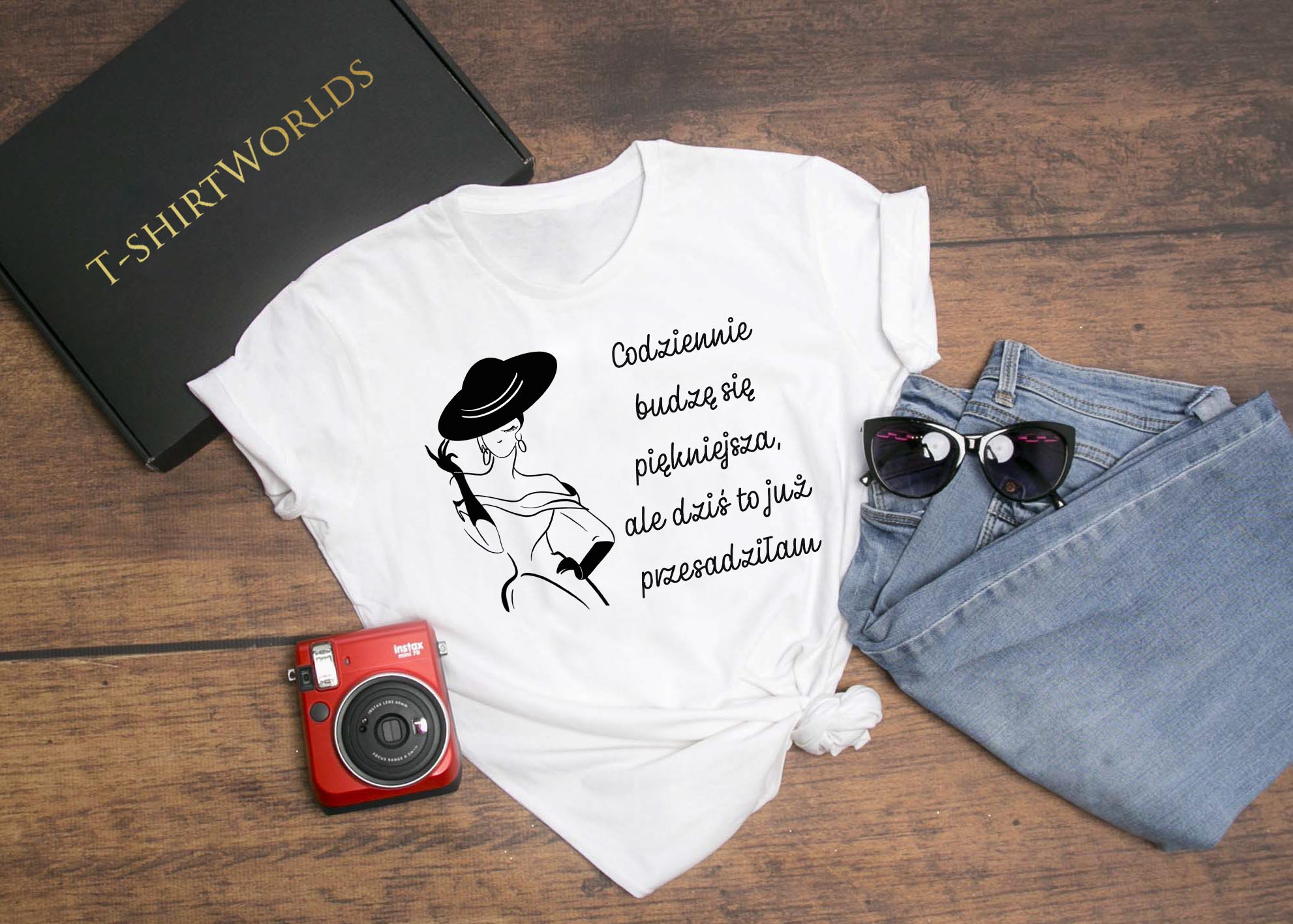 koszulka codziennie budzę się